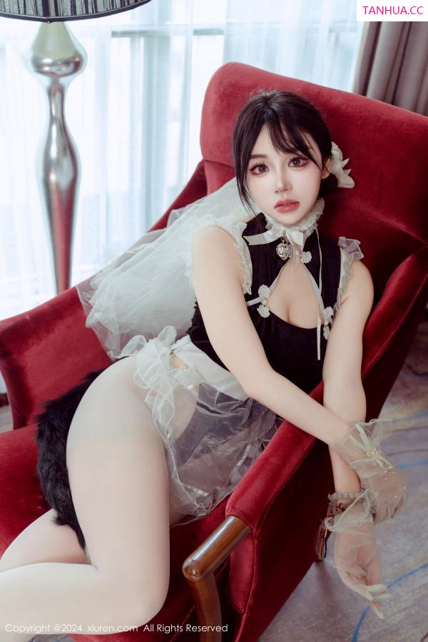   [XiuRen]高清写真图 2024.09.24 No.9197 汐汐爱吃草莓 丝袜美臀第9张图片